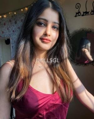 Nidhi thakur